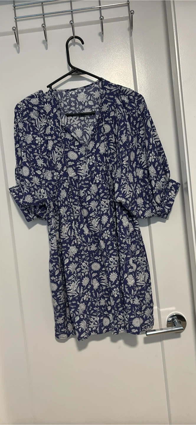 Blue and White Floral Print Blouse - photo 3