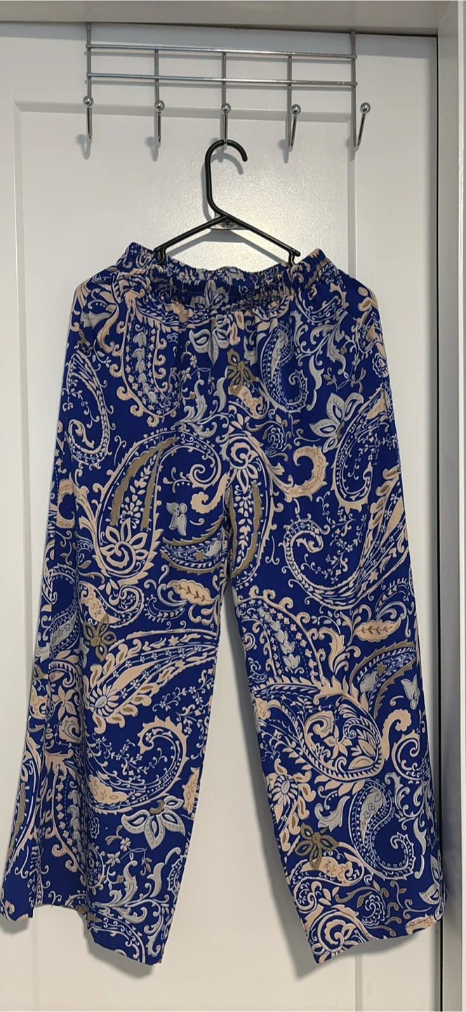 Blue paisley print wide leg pants and matching top - photo 2