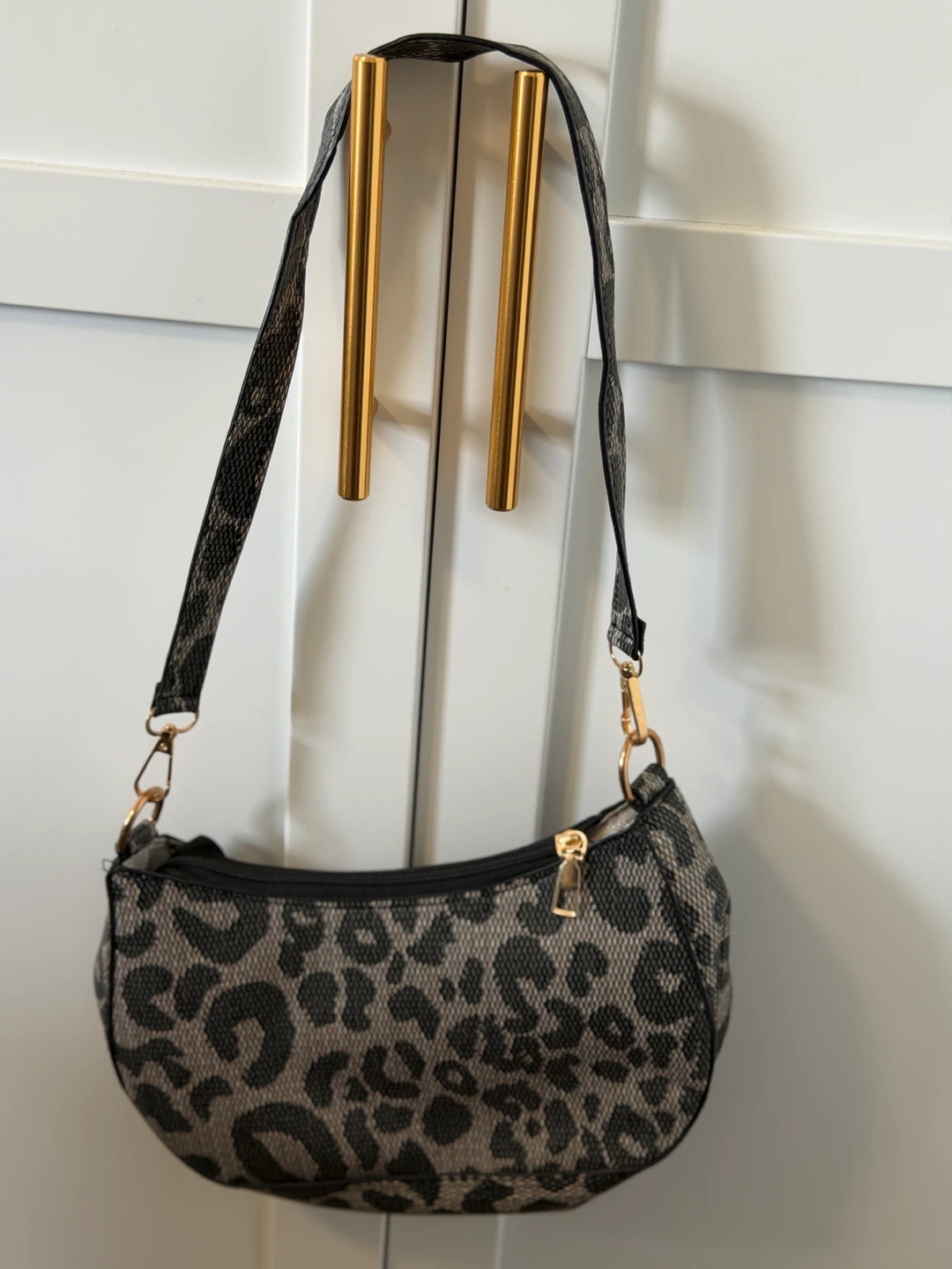 Leopard Print Shoulder Bag - photo 3
