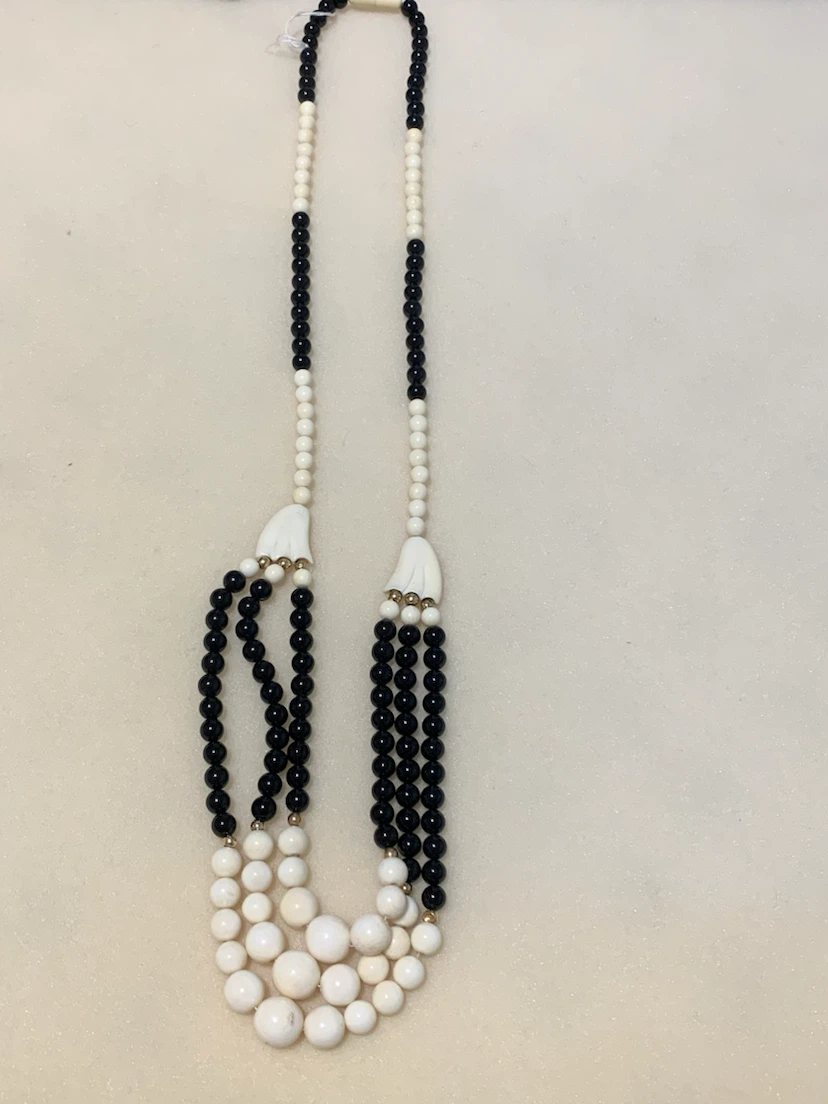Vintage Black and White Beaded Necklace