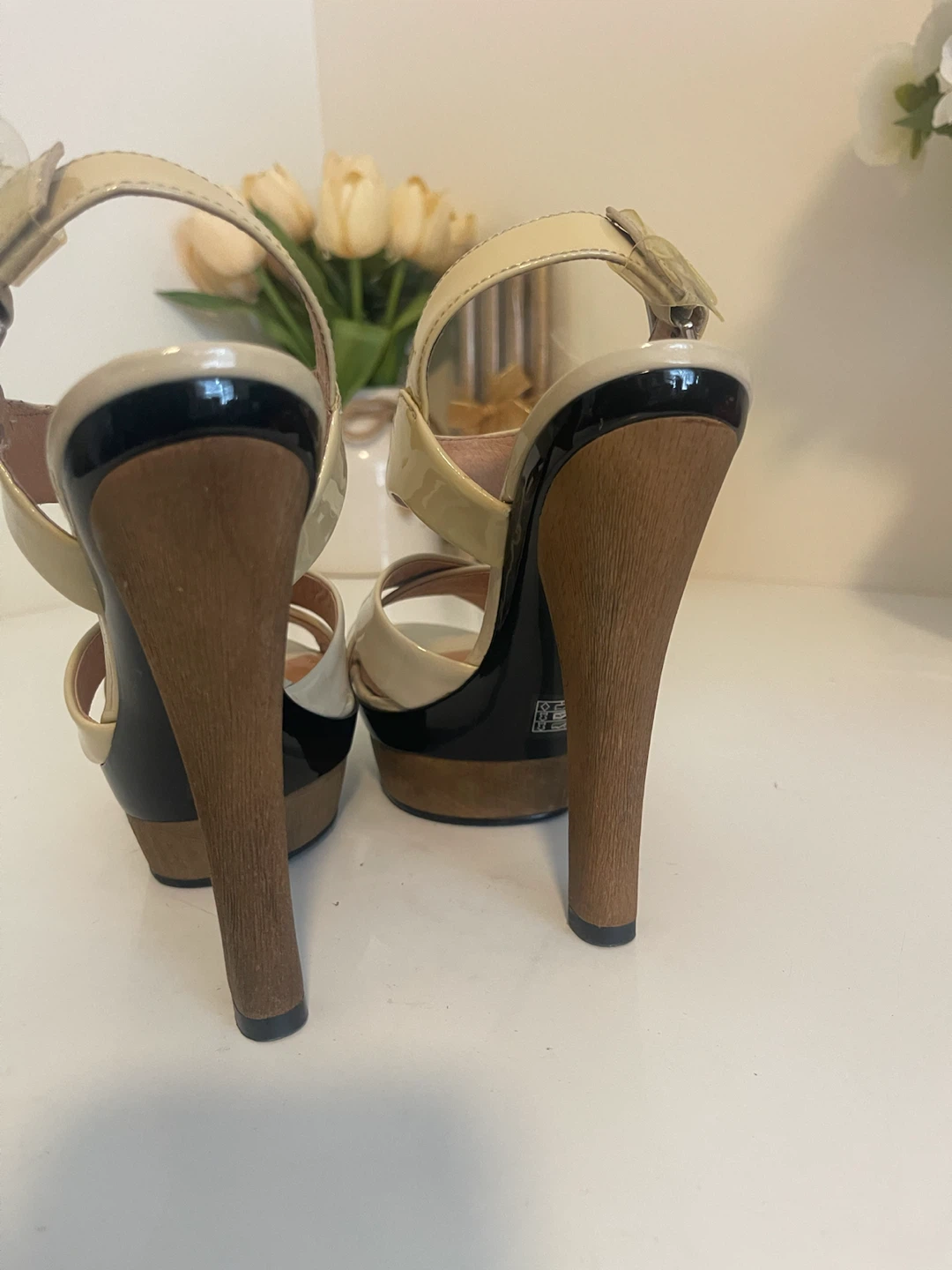Pelle Moda Cream Patent Platform Heels - photo 5