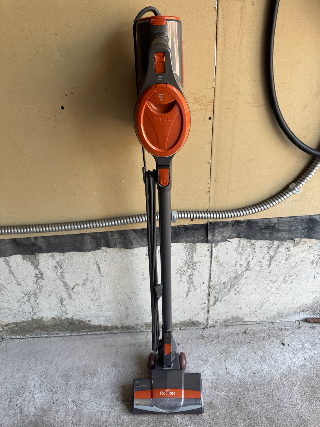 Shark Rocket Vacuum Cleaner HV301C