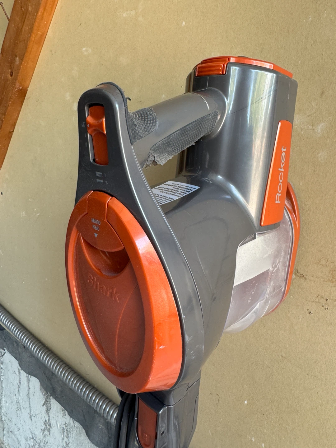 Shark Rocket Vacuum Cleaner HV301C - photo 3