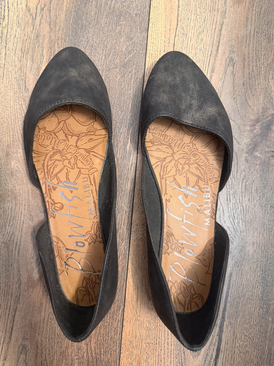 Women’s flats
