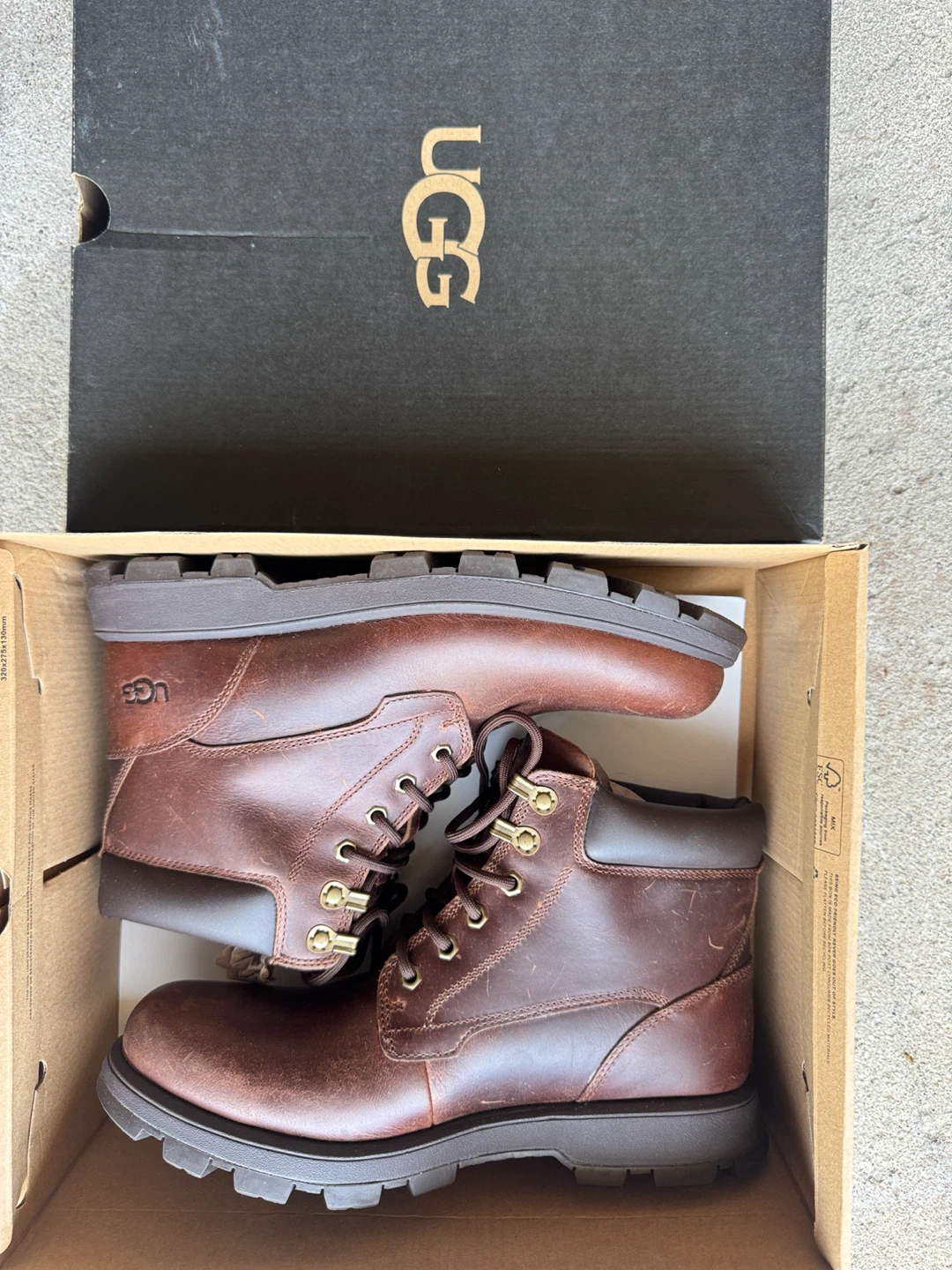UGG M Stenton Waterproof Leather Boots - Size 8