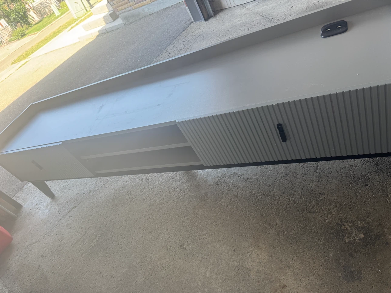 Grey Media Console with ribbed doors - photo 2