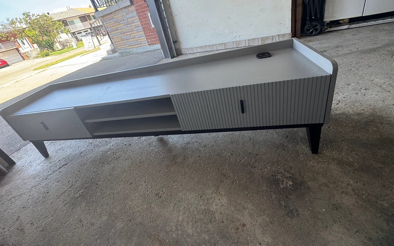 Grey Media Console with ribbed doors - photo 3