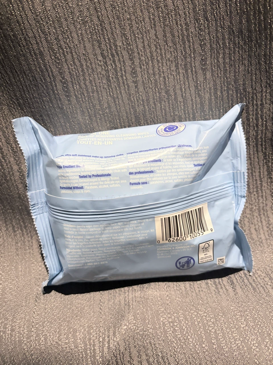 Neutrogena All-in-One Make-Up Removing Cleansing Wipes - photo 2