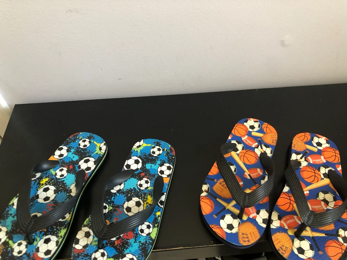 Kids Flip Flops - Soccer & Sports Design - photo 3