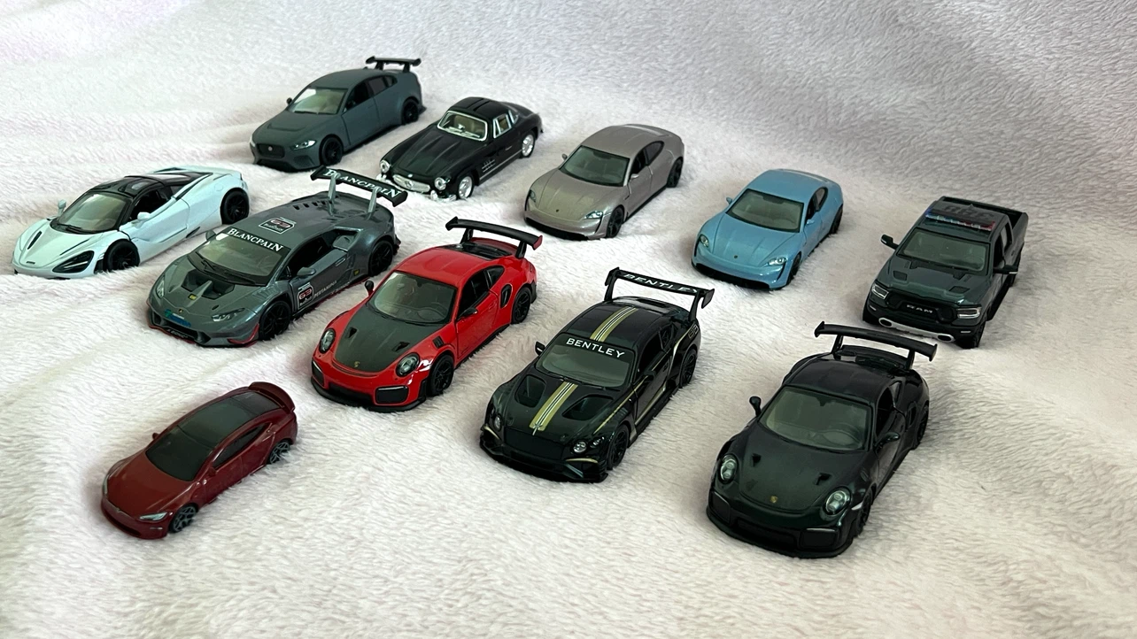 $30/ lot of exotic Die-Cast - photo 3