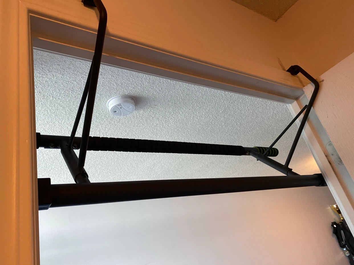 Doorway Pull Up Bar - photo 4