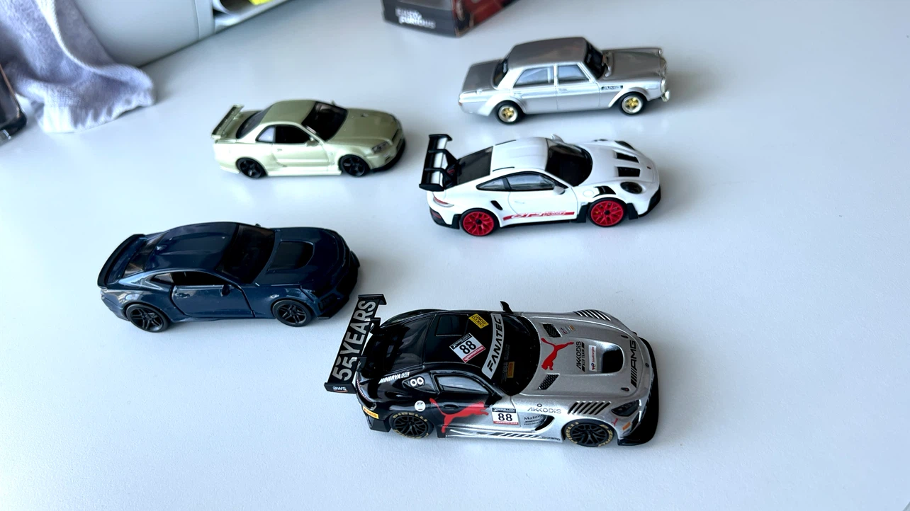 $50/lot HotWheels Special 1:32