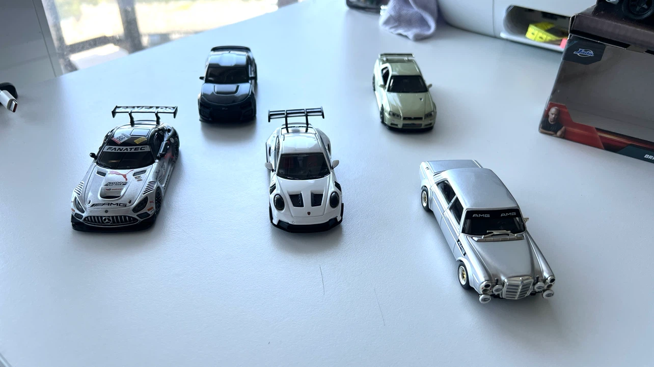 $50/lot HotWheels Special 1:32 - photo 3