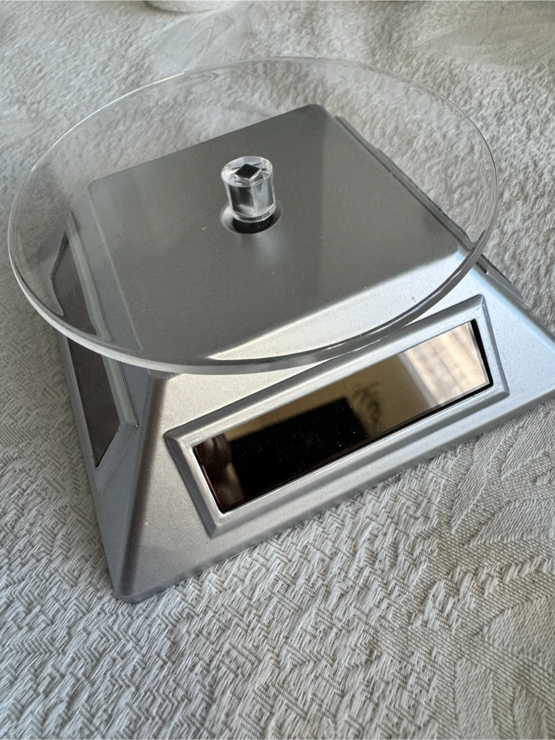 Brand New Solar-Powered Rotating Display Stand / Turntable