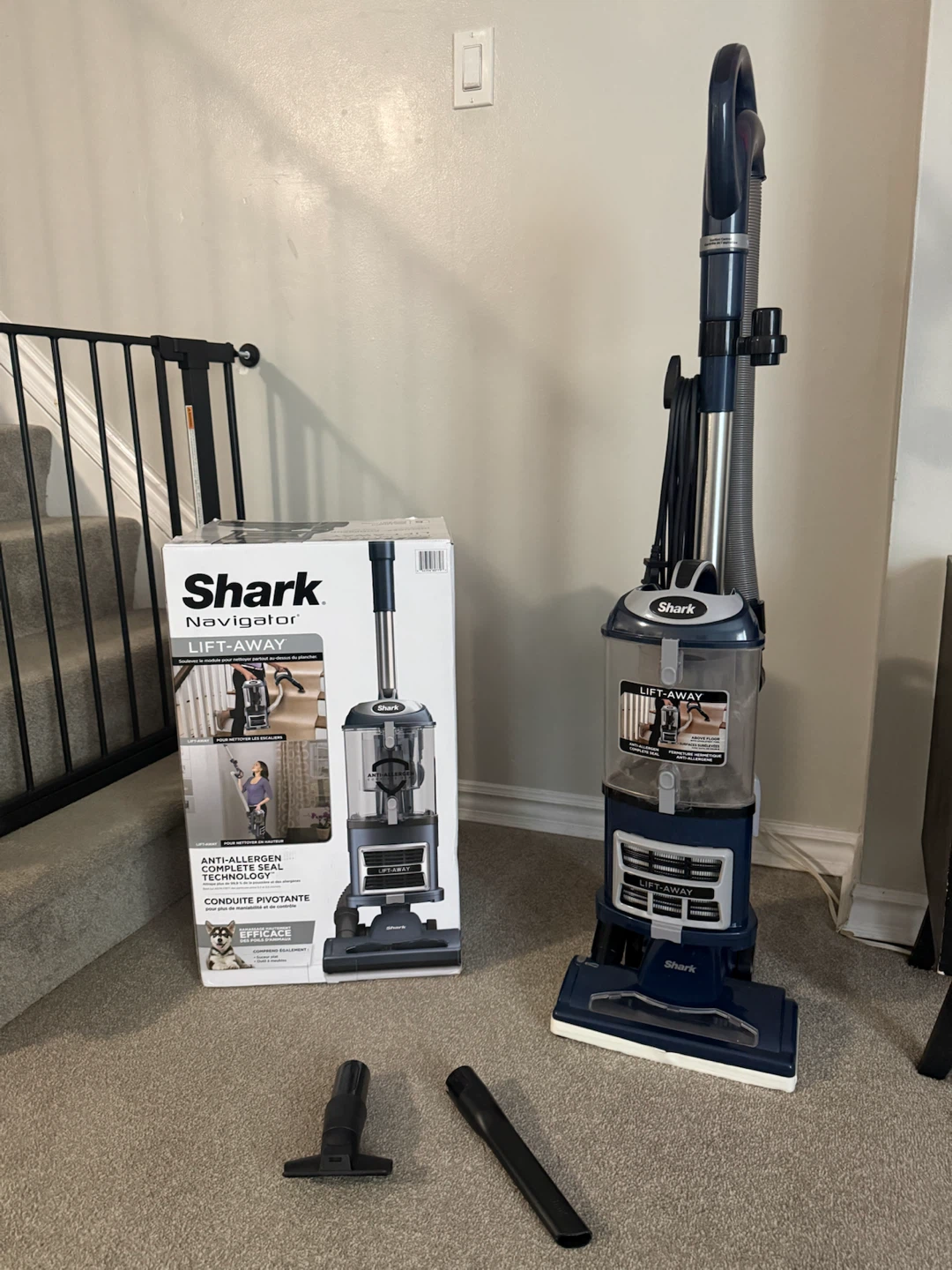 LIKE NEW Shark Navigator Upright Vacuum