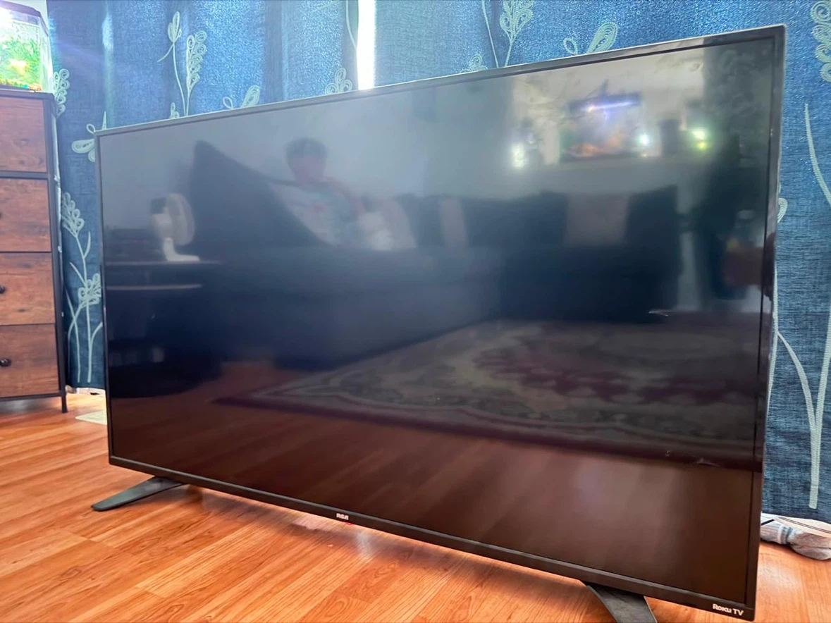 RCA 50" Roku TV - photo 4