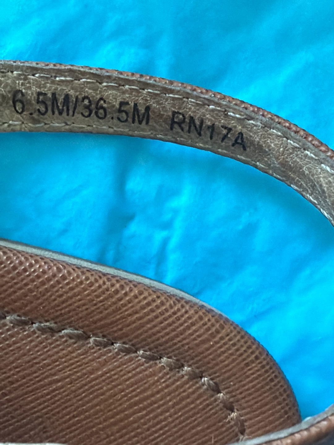 Michael Kors Brown Thong Sandals Size 6.5M - photo 2