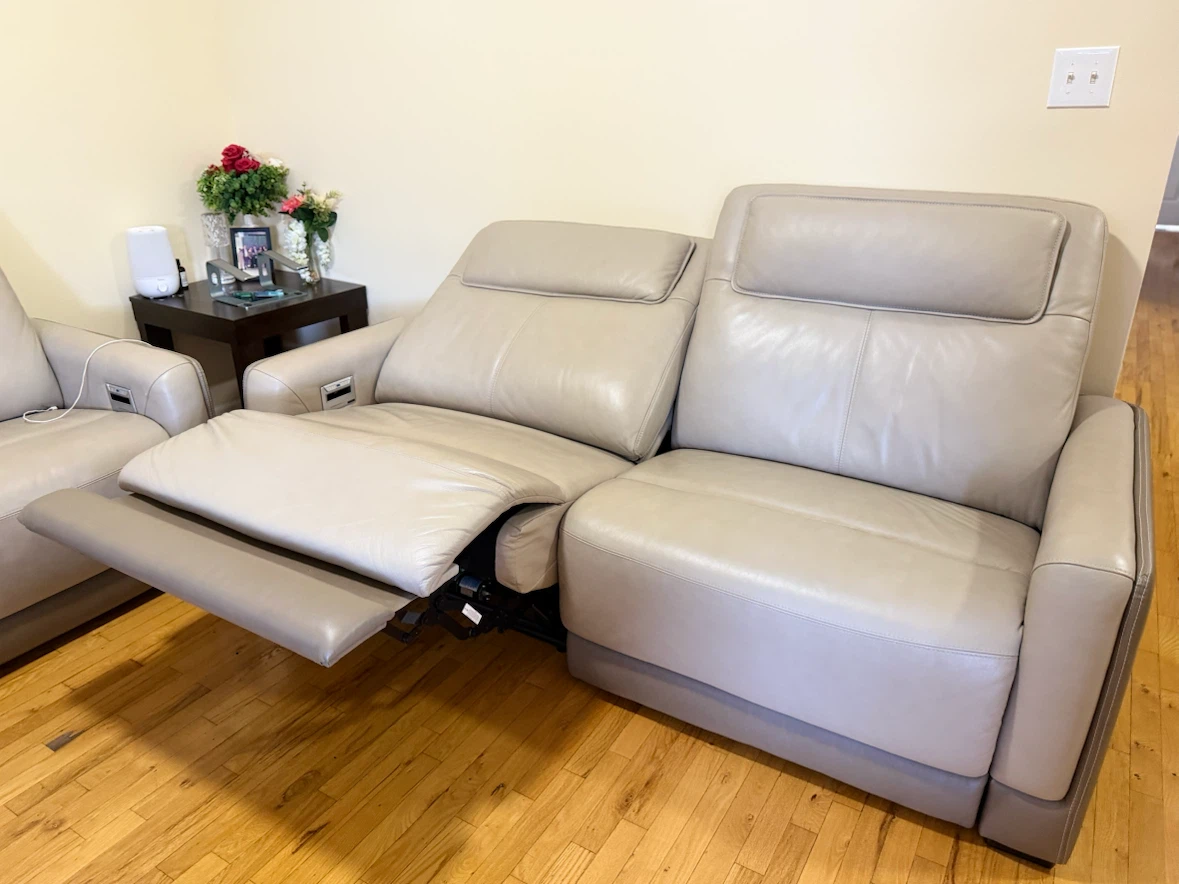 Light Gray Leather Loveseat Recliner with USB Ports - photo 3