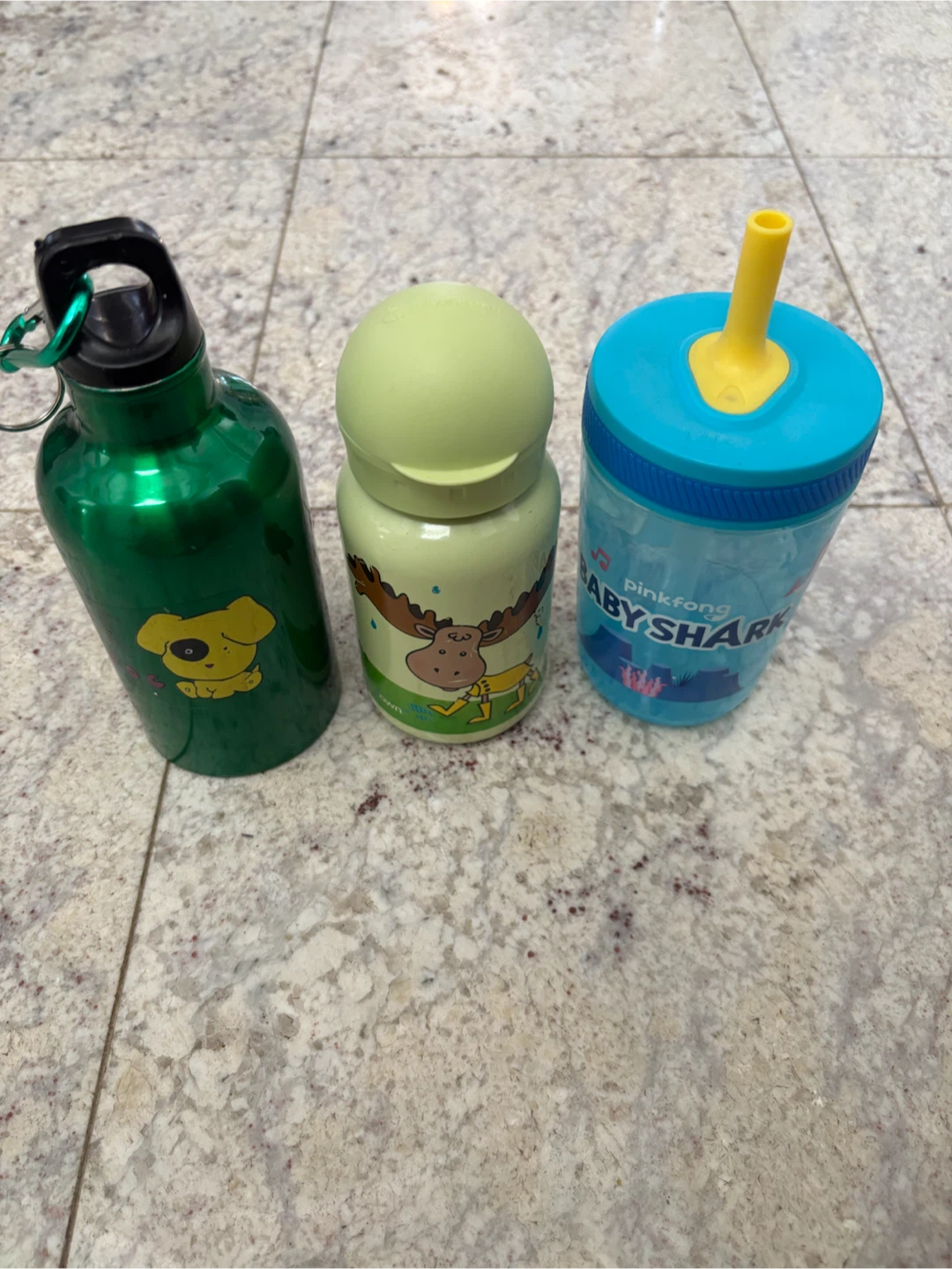 Multiple items need gone asap - photo 2