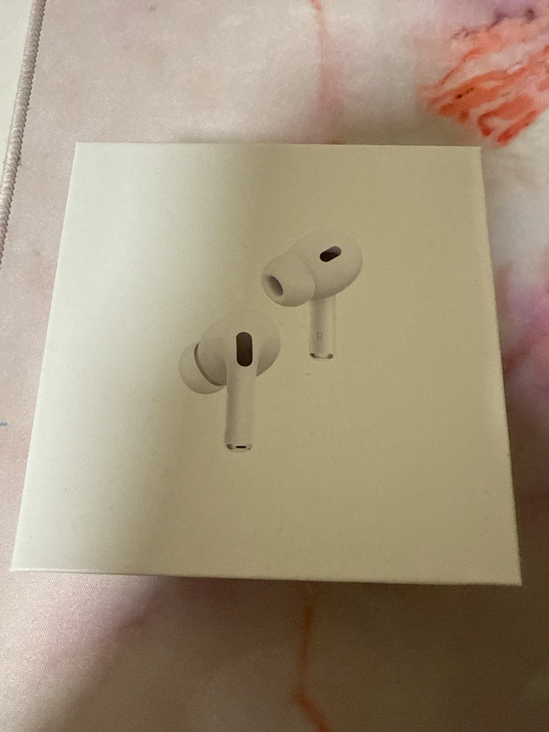 Wireless earbuds