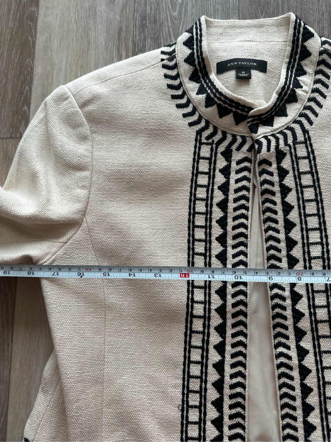 Ann Taylor Embroidered Jacket Size 6 - photo 4