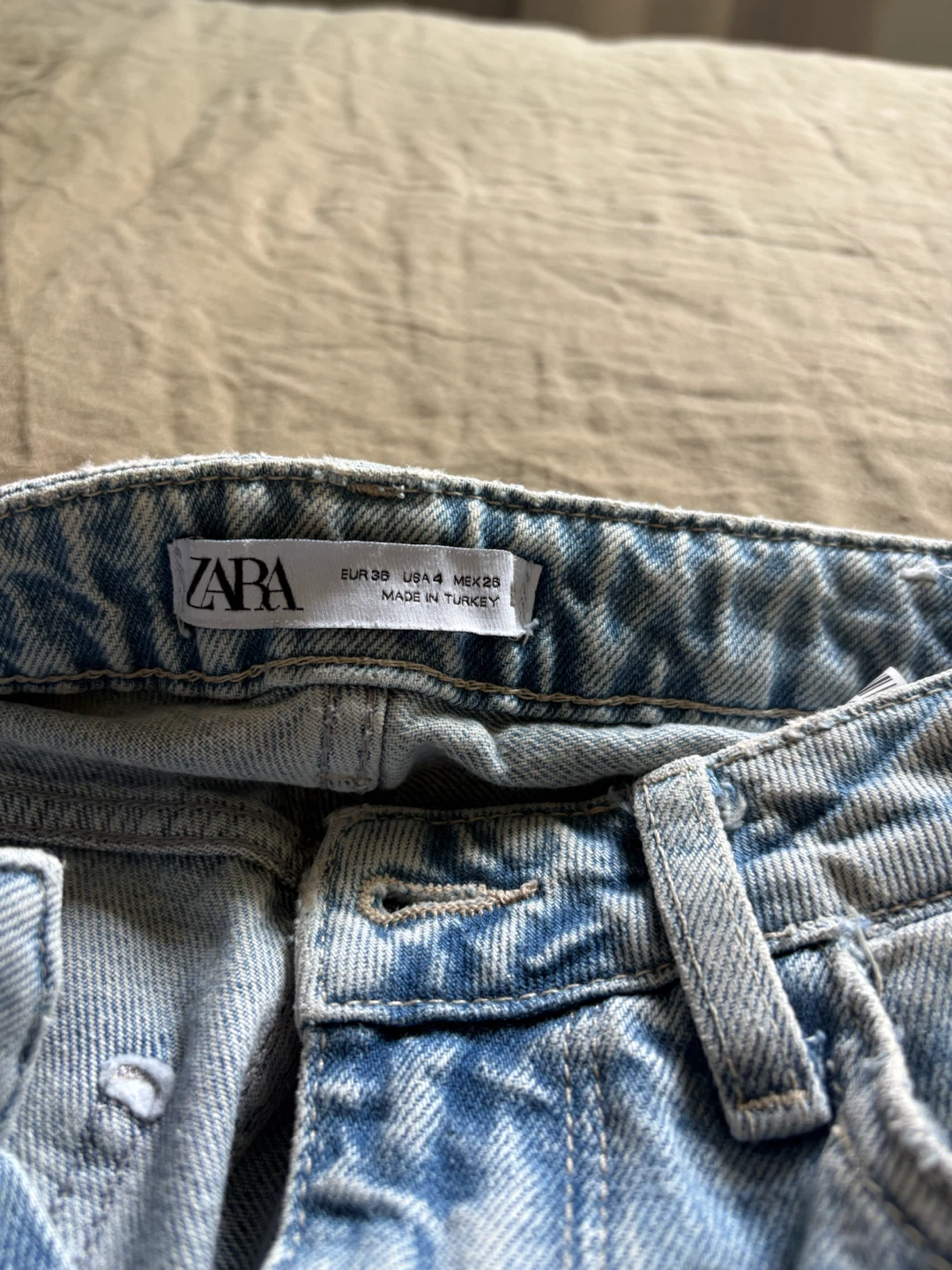 ZARA Light Wash Denim Jeans - photo 4