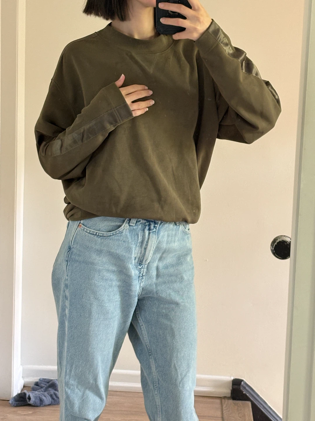 Club Monaco Crewneck Sweatshirt - photo 2