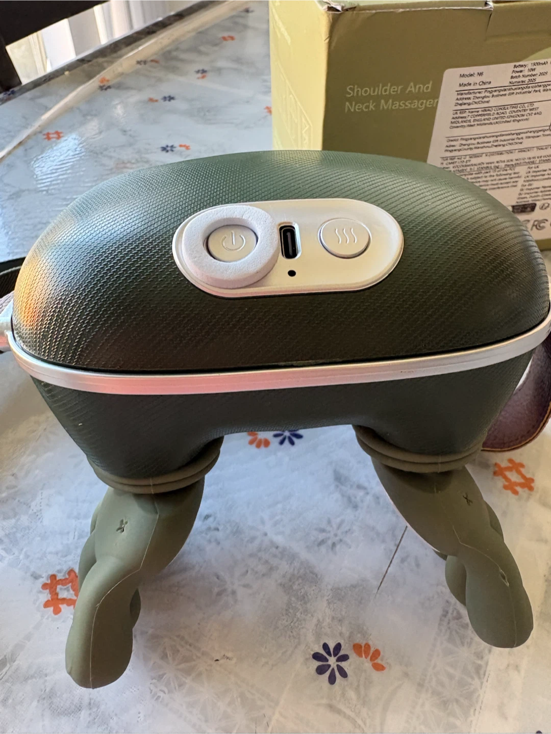 New Rechargeable Heated Neck & Shoulder Massager - photo 5