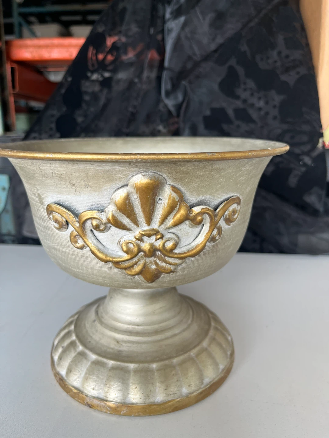 Decorative Pedestal Bowl 80 pieces approx - photo 2