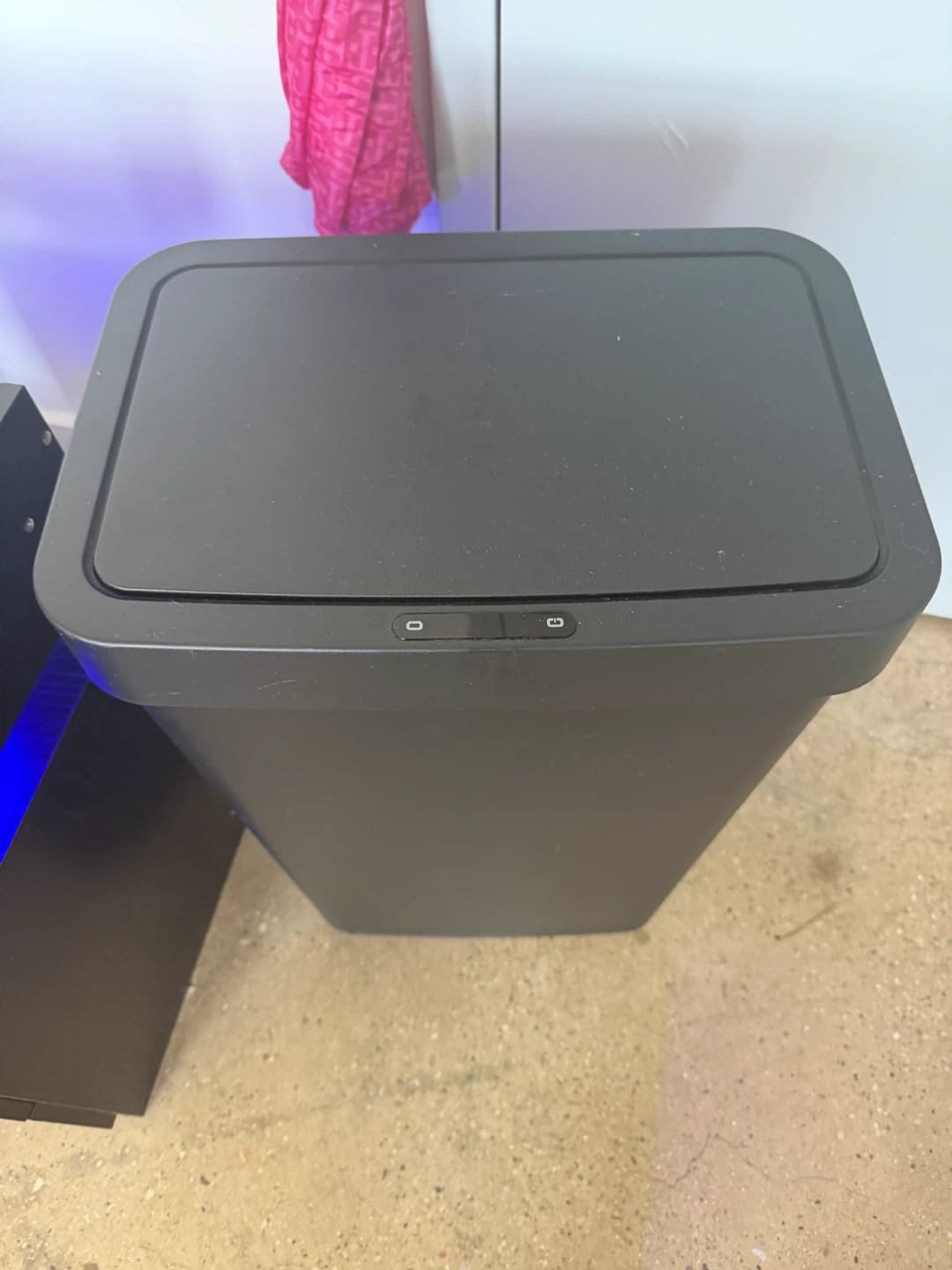 Black Automatic Sensor Trash Can - photo 2