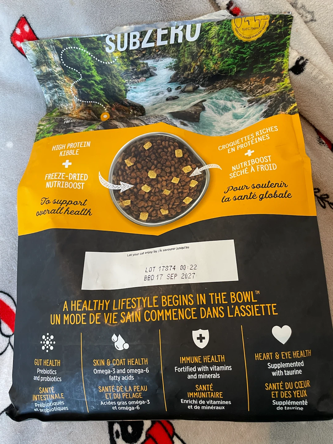 7.5lbs Nutrience Cat Food - photo 2