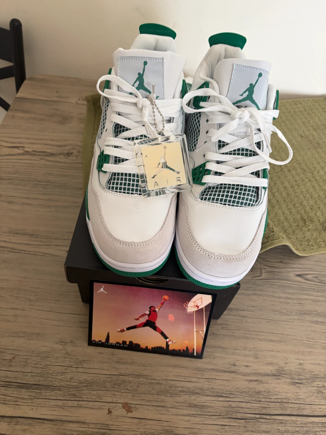 Nike SB Jordan 4 'Pine Green' Sneakers