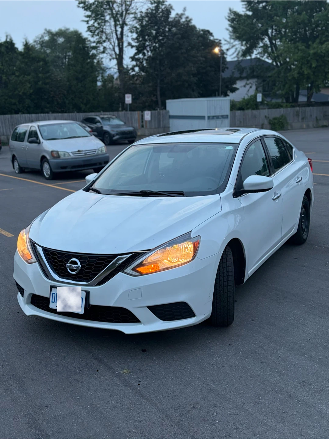2016 Nissan Sentra SV - photo 2