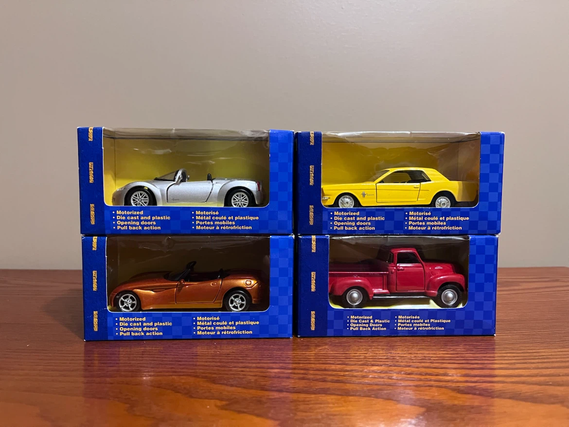 VINTAGE (1997) MAISTO ROAD & TRACK VEHICLES (1:43 Scale diecast)