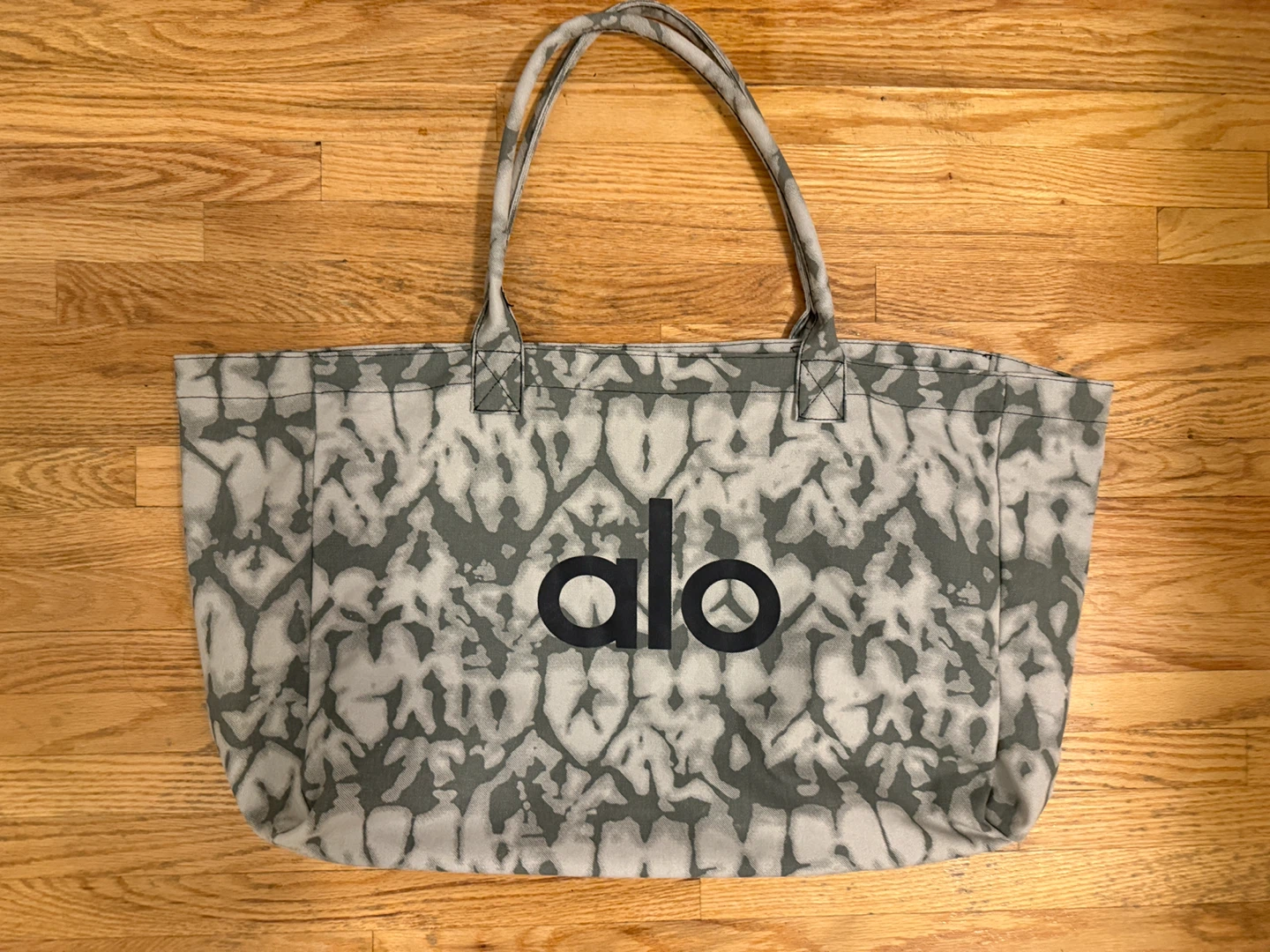Alo Yoga Tote Bag