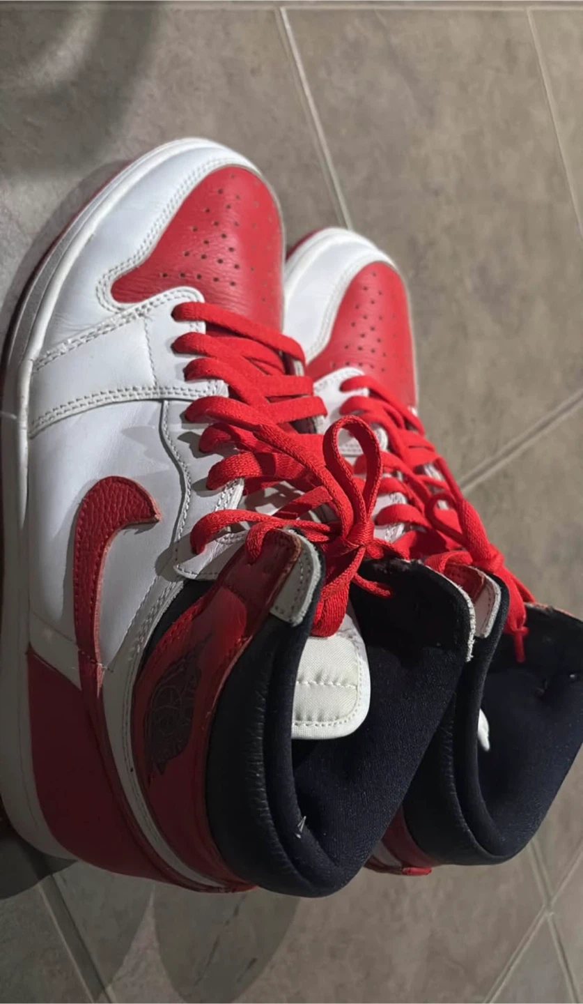 JORDAN 1s OG HERITAGE SIZE 11 - photo 2