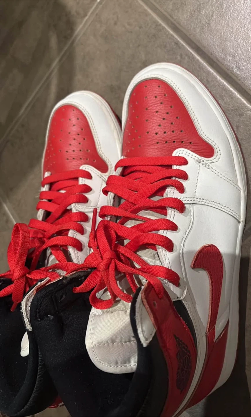 JORDAN 1s OG HERITAGE SIZE 11 - photo 3