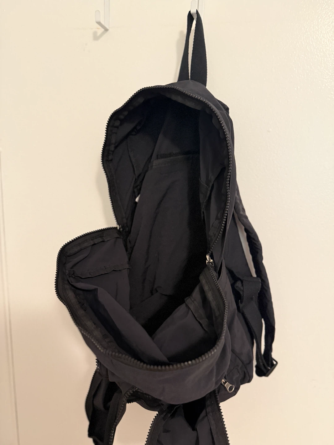 Black Backpack - photo 3