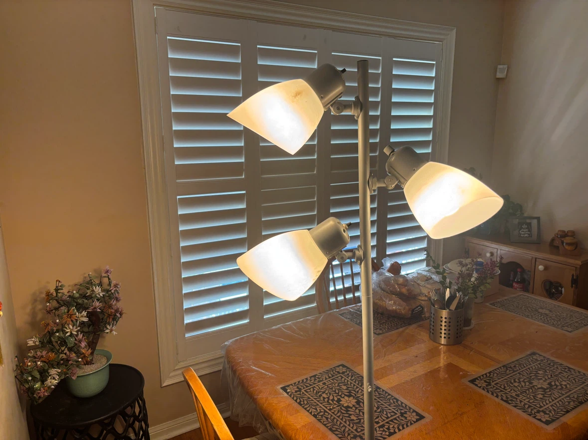 Beautiful 3-Light Tree Floor Lamp - photo 3