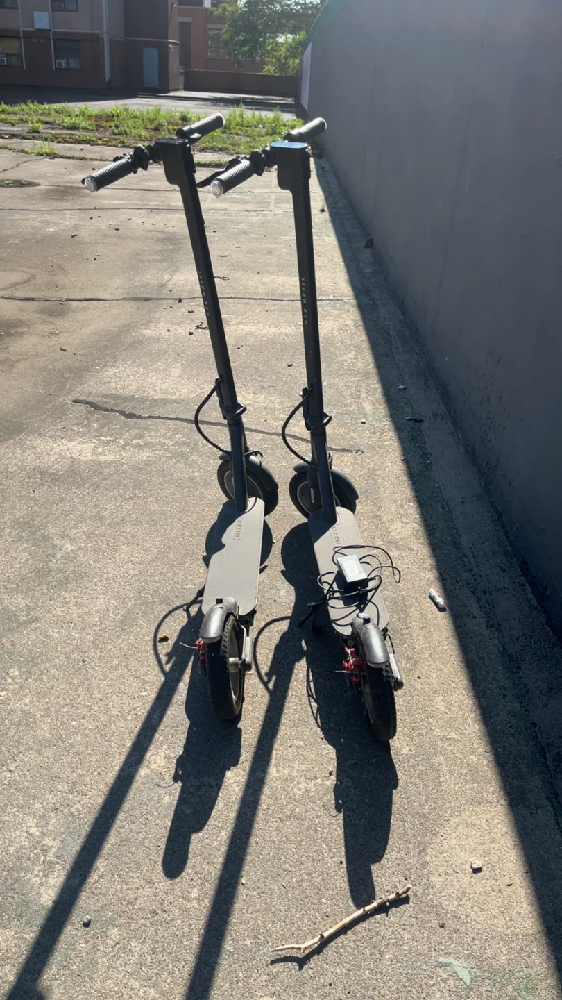 Two 5th wheel Electric Scooters - photo 3
