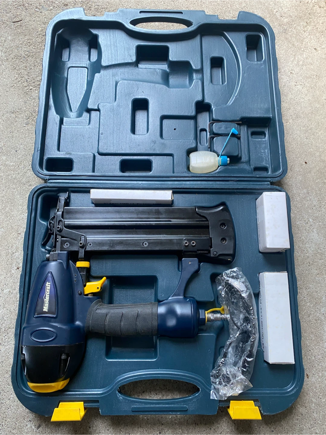 3-in-1 Pneumatic Brad/Finish Nailer & Stapler/Staple Gun