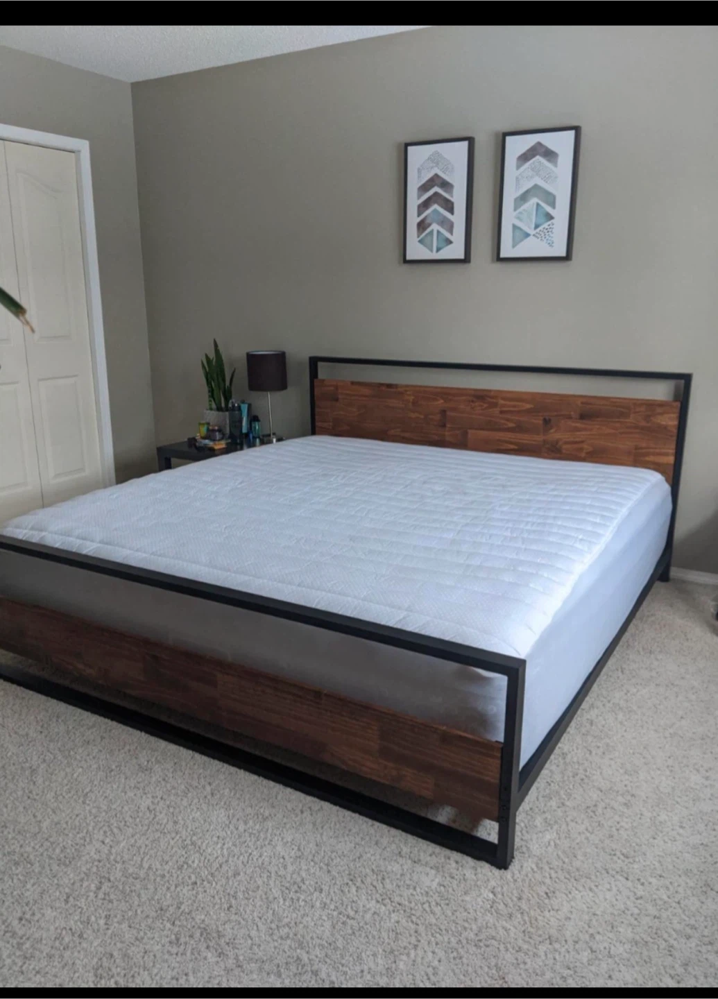 Zinus Suzanne Queen Bed Frame