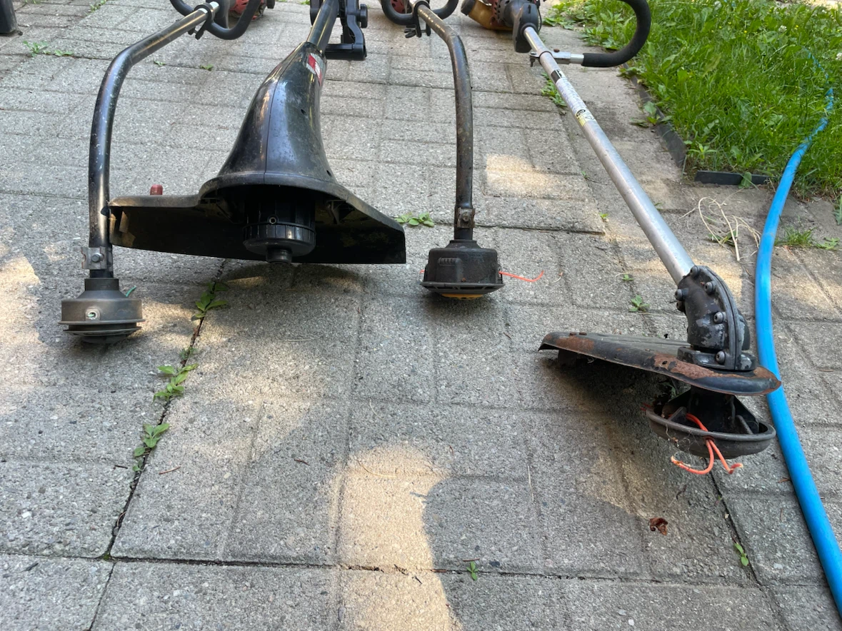 Trimmers / edgers- not working as it’s sale - photo 3