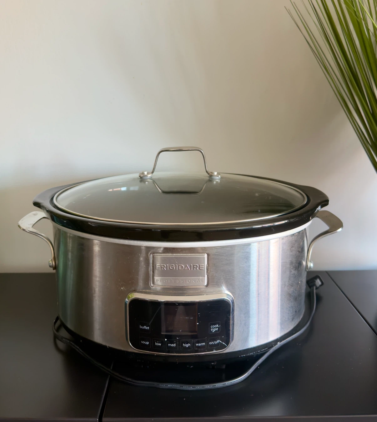Frigidaire Professional 7-qt slow cooker - photo 4