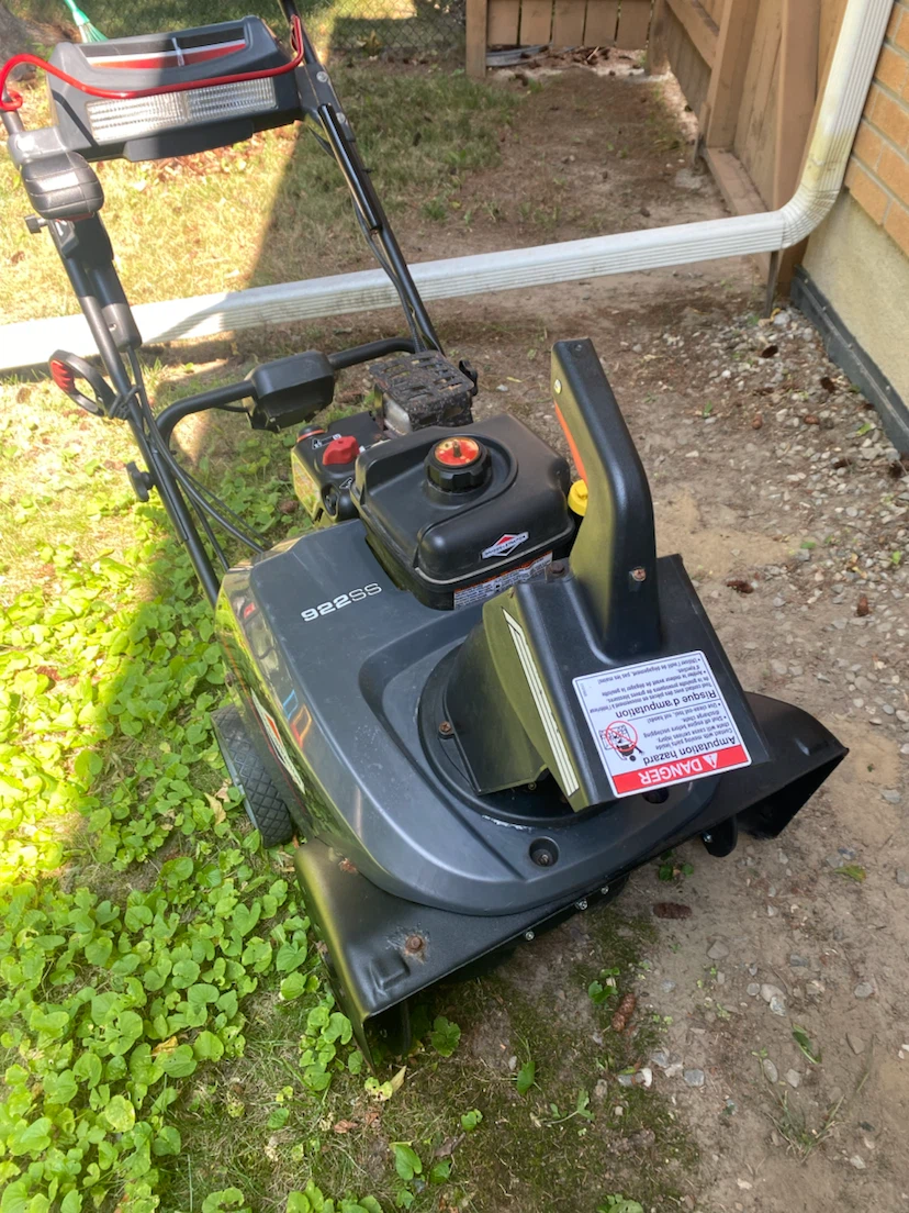 Briggs & Stratton 922SS Snowblower
