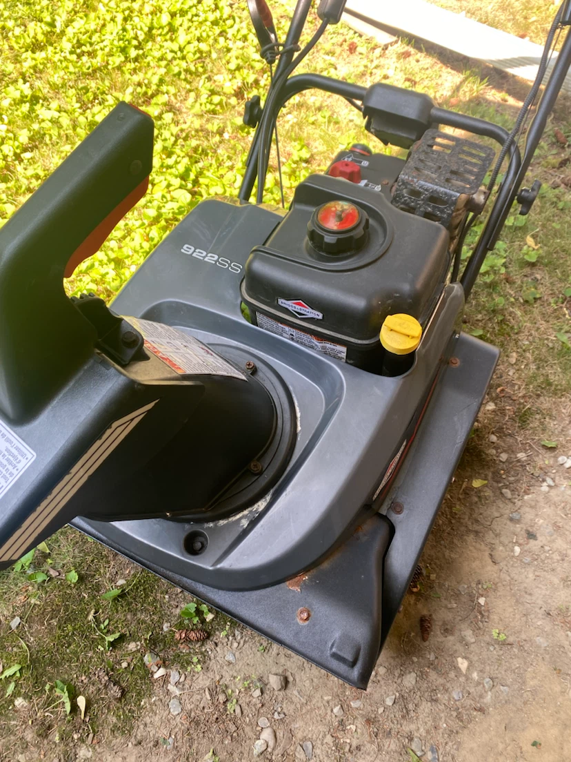Briggs & Stratton 922SS Snowblower - photo 2