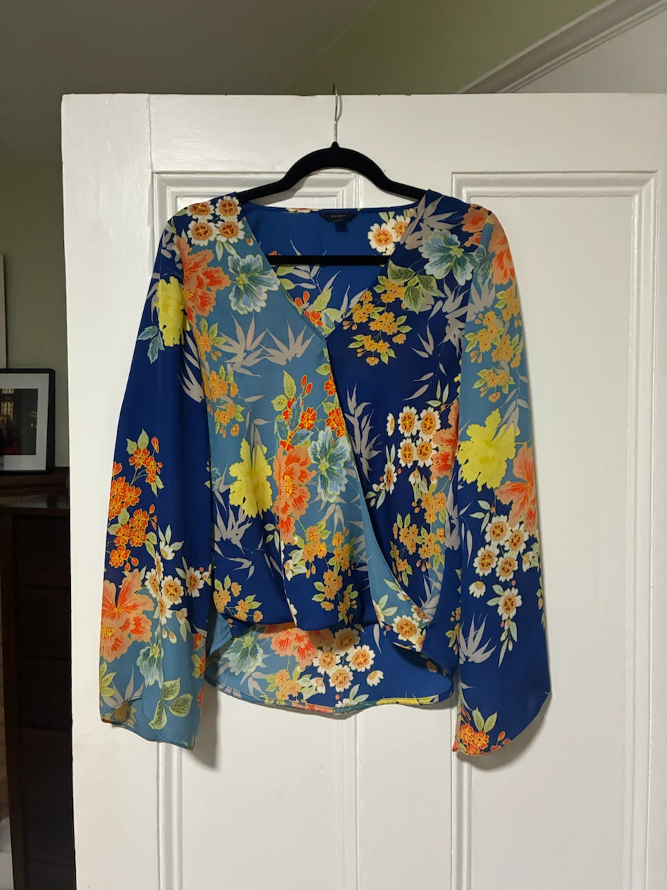 Practically brand new clothing! - photo 2