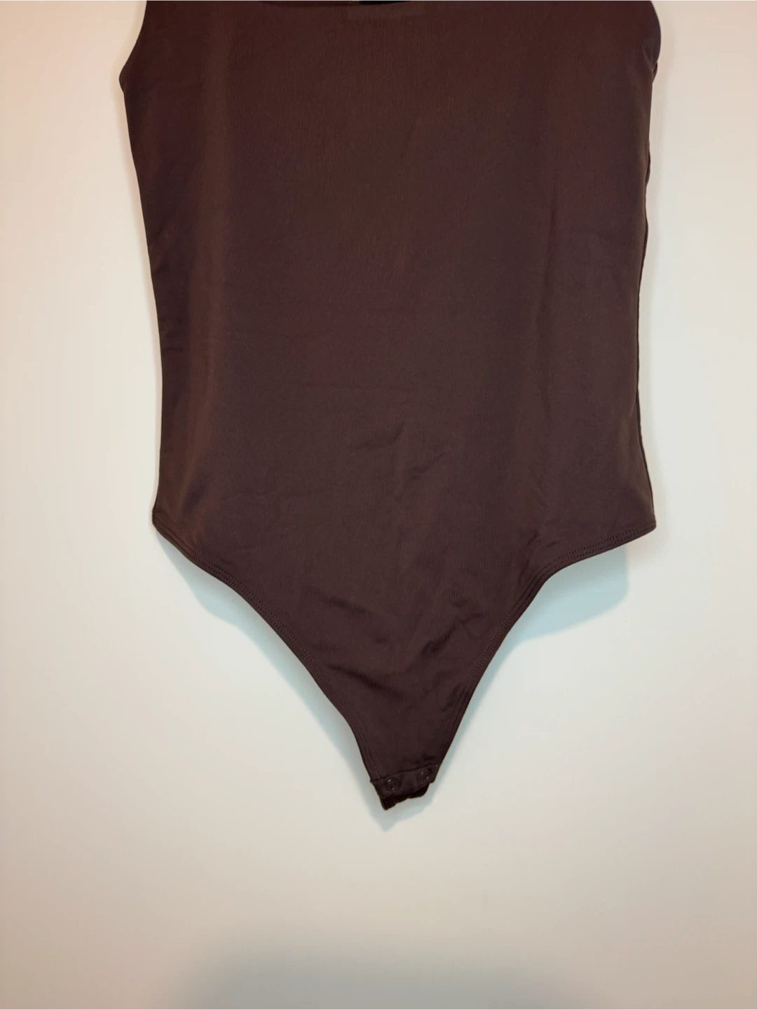 Aritzia Babaton Contour Bodysuit Brown Sleeveless Size M - photo 3