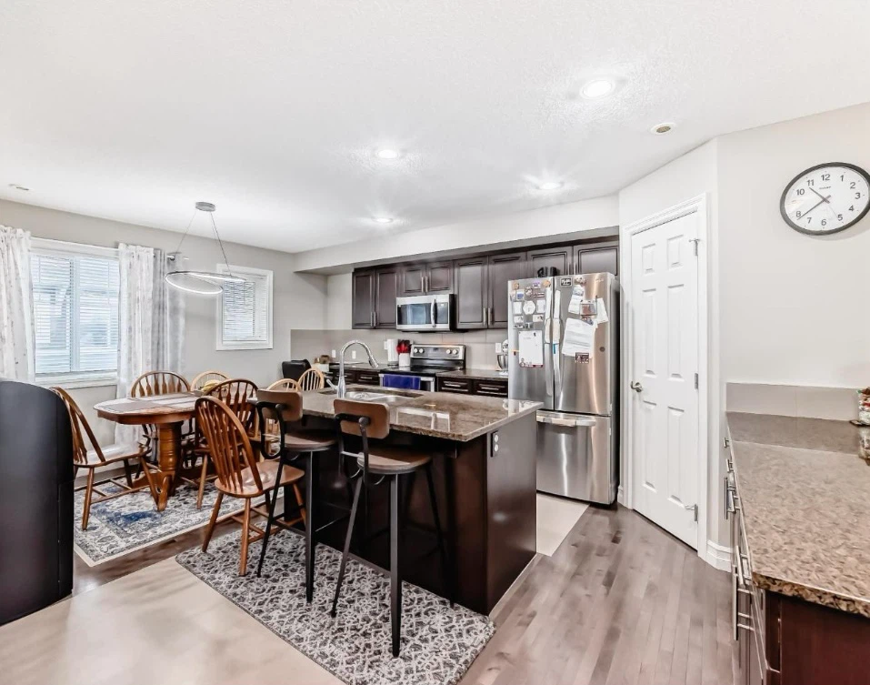 Townhouse For Rent - photo 3