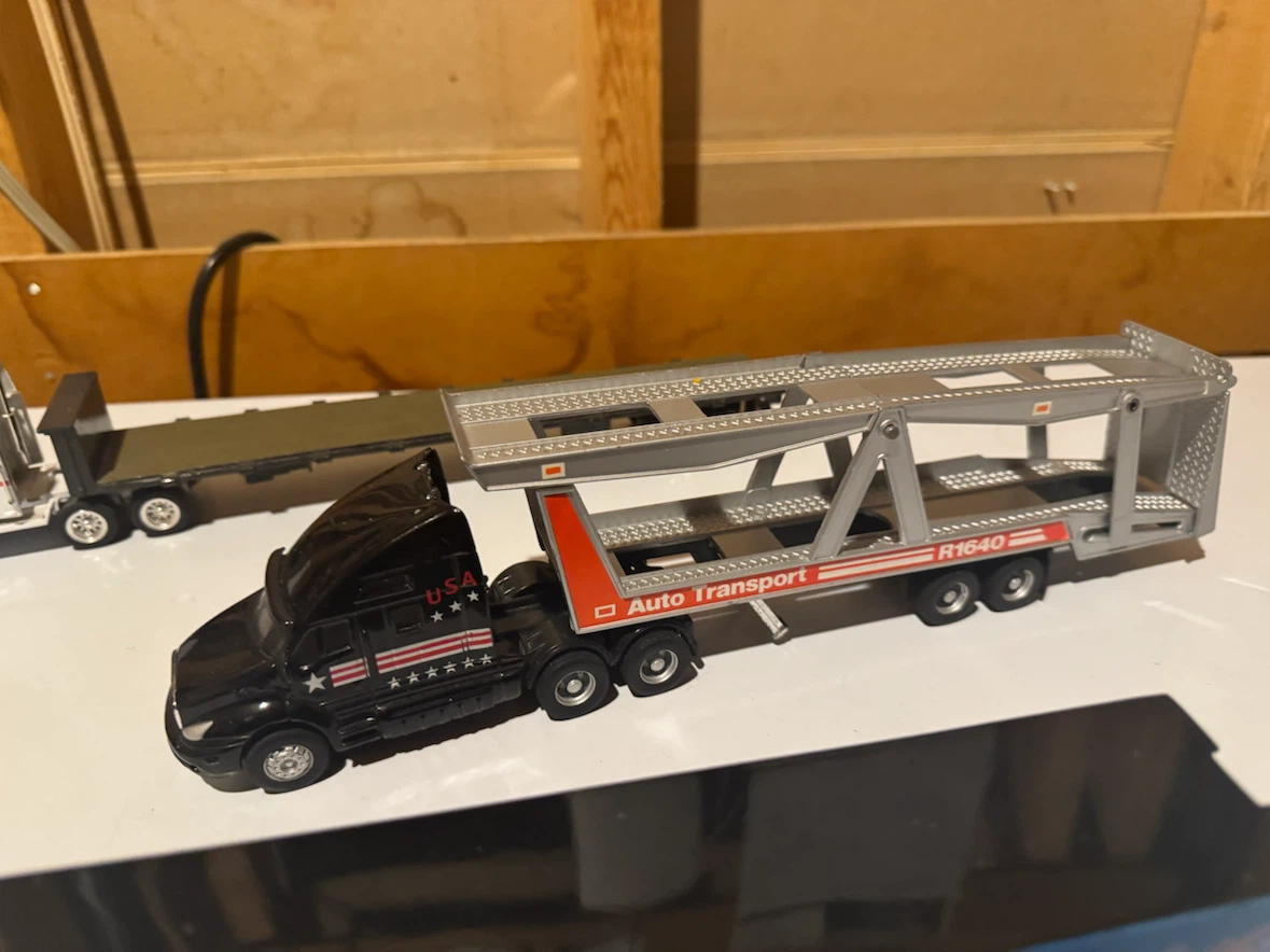 3 Diecast Semi Trucks and Trailers. 1/64th scale. $20 each - photo 3